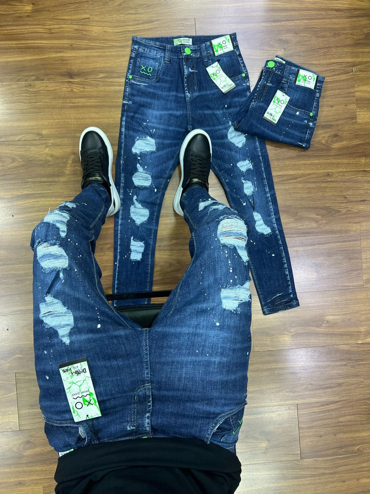 Calça Brow Jeans rasgada