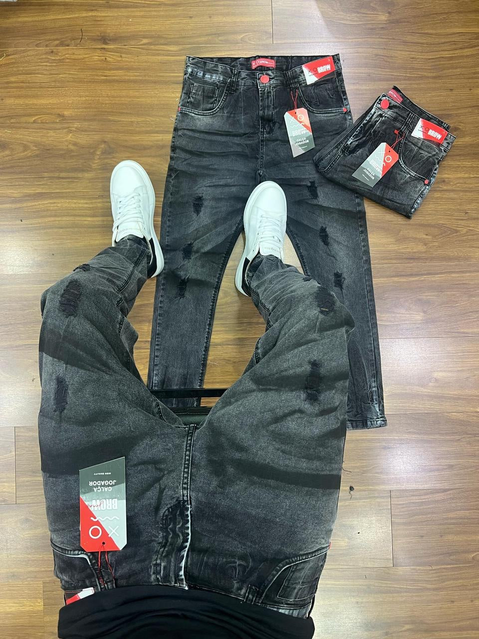 Calça jogador Brow Jeans grafite rasgada