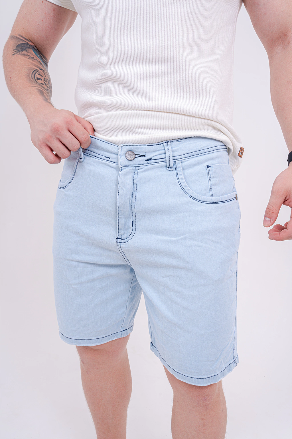 Bermuda Skinny Básica Clara