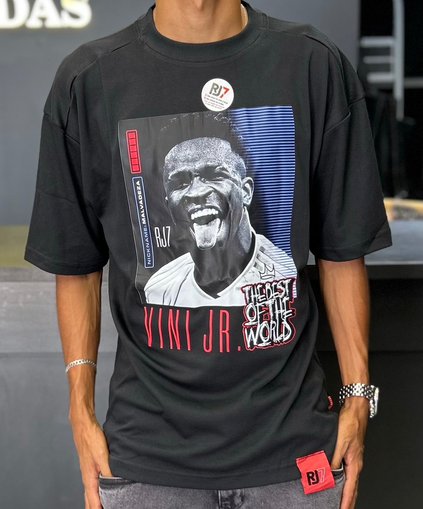 Camiseta oversized RJ7 Vini Júnior preta