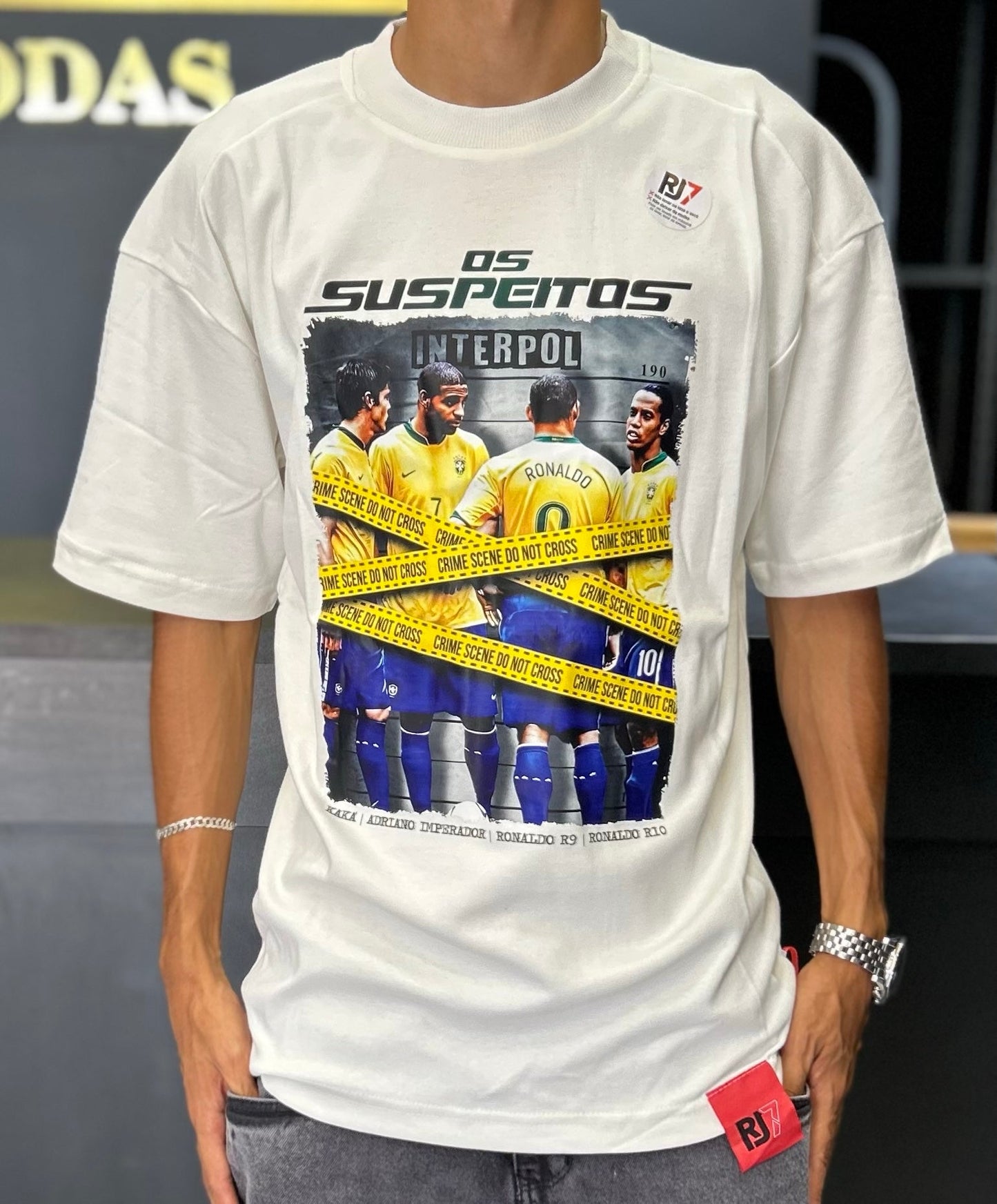 Camiseta oversized RJ7 os suspeitos