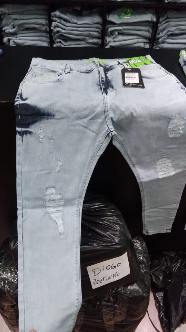 Calça Brow Jeans clara manchada