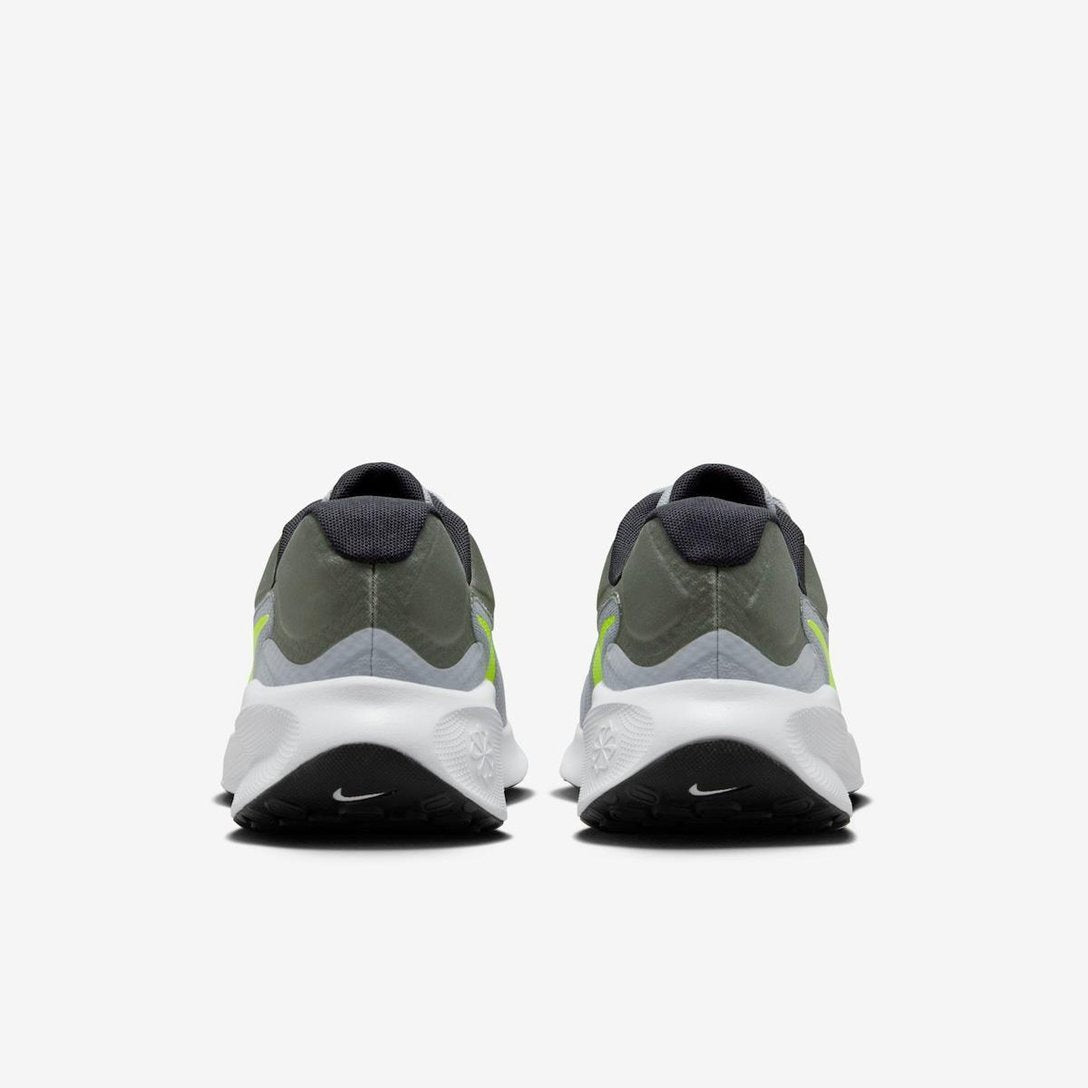 Tênis Nike Revolution 7 - QUEIMA DE ESTOQUE