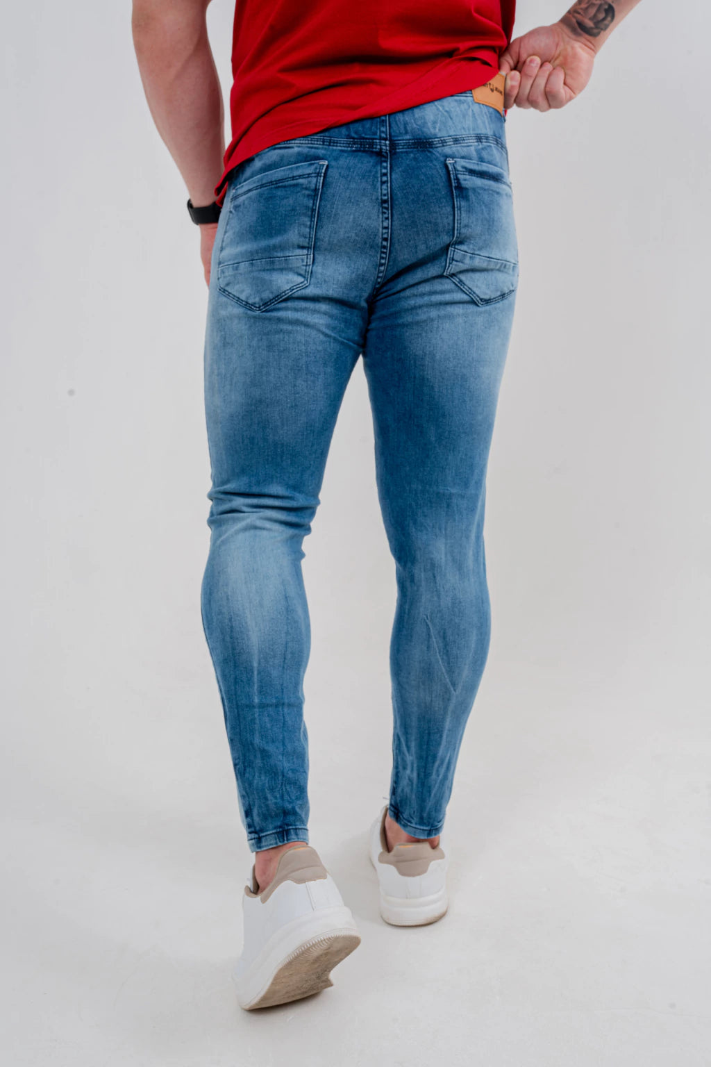 Calça Skinny Destroyed C/Patch