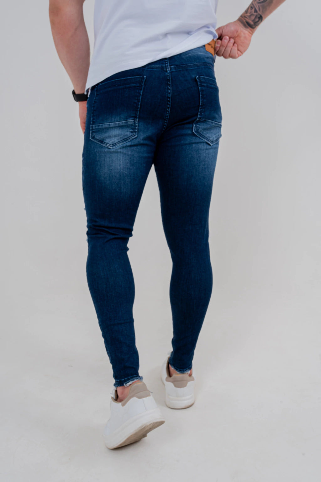 Calça Skinny Destroyed Escura