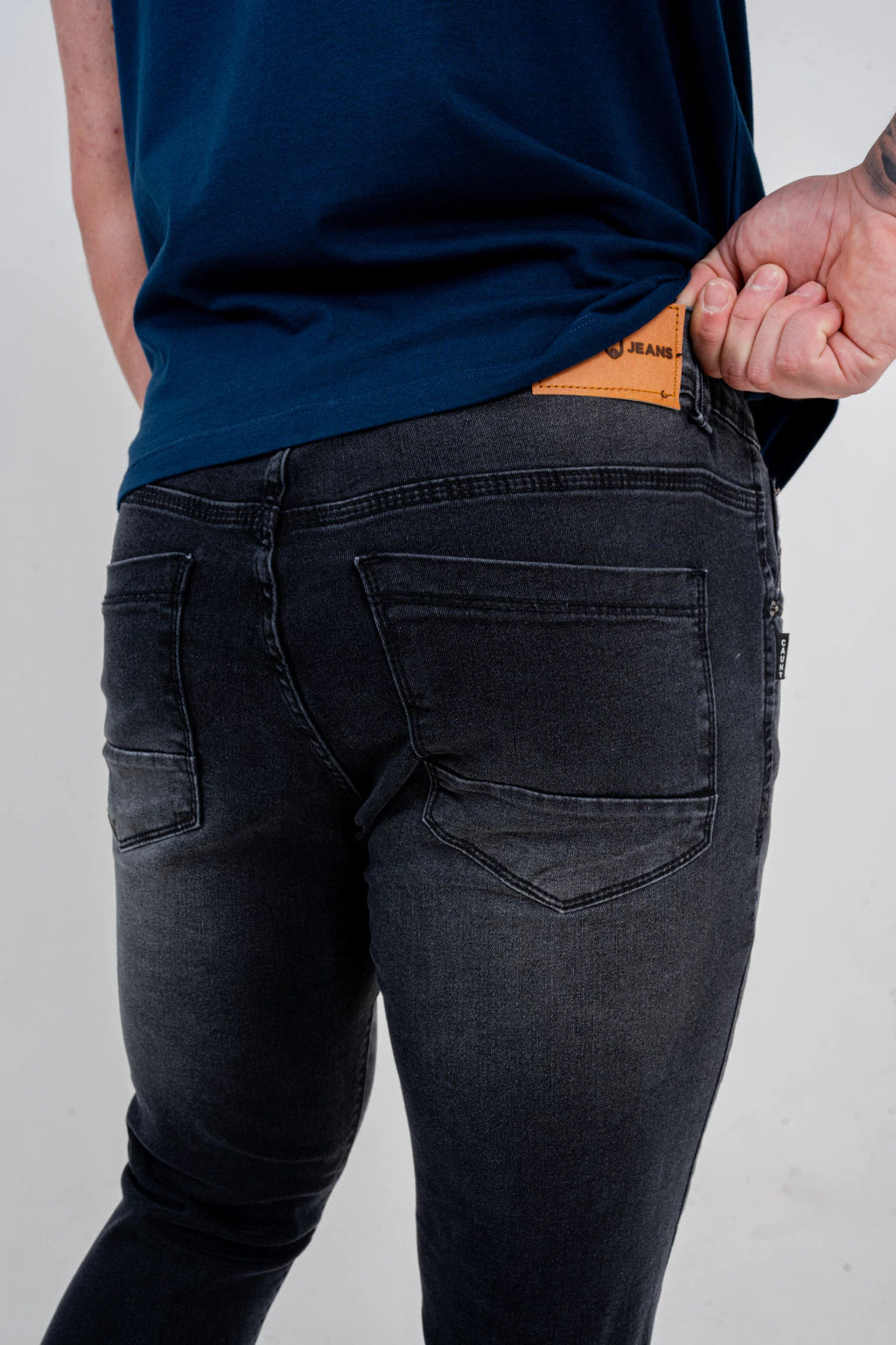 Calça Skinny Destroyed Jeans Preta