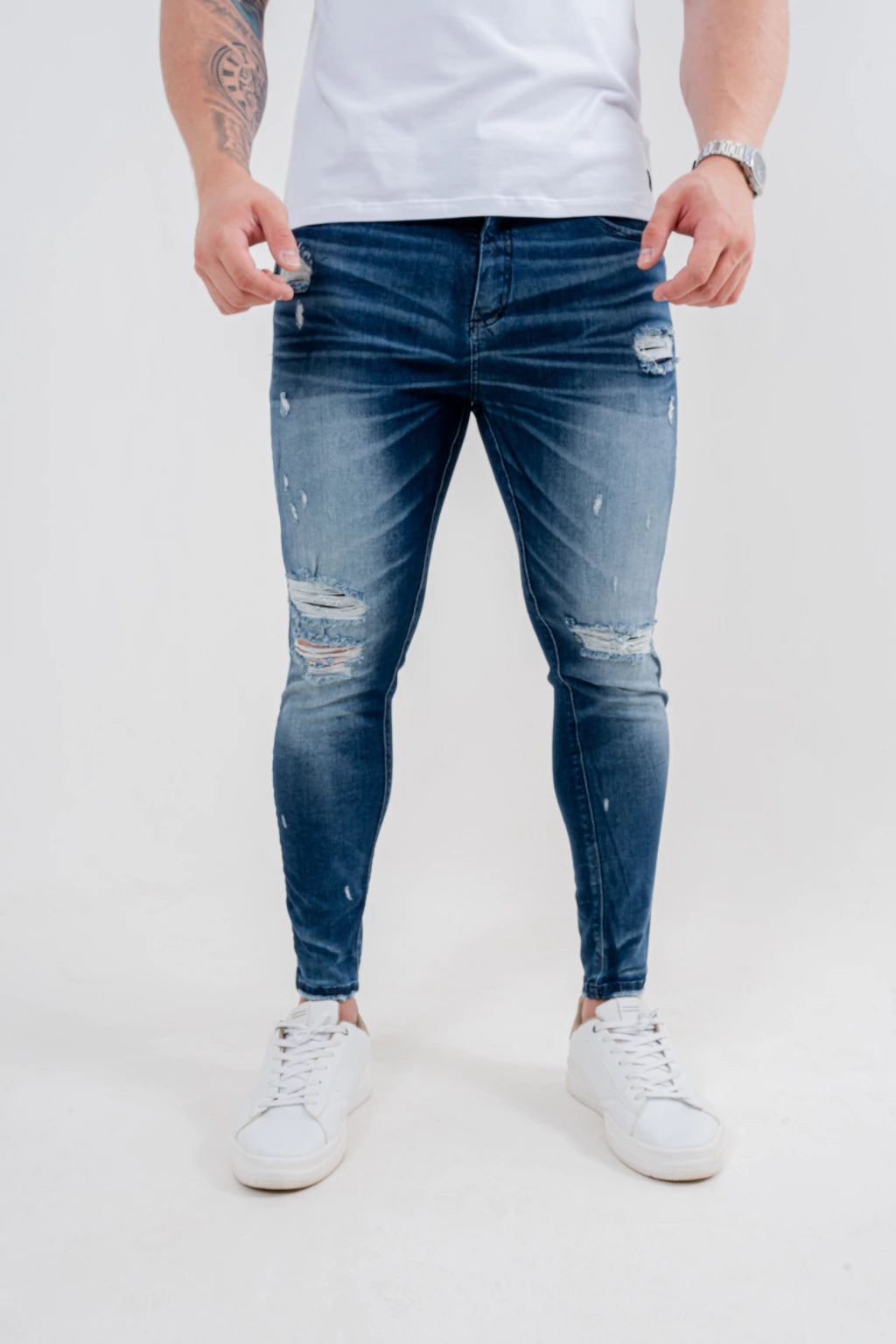 Calça Skinny Destroyed C/ Patch