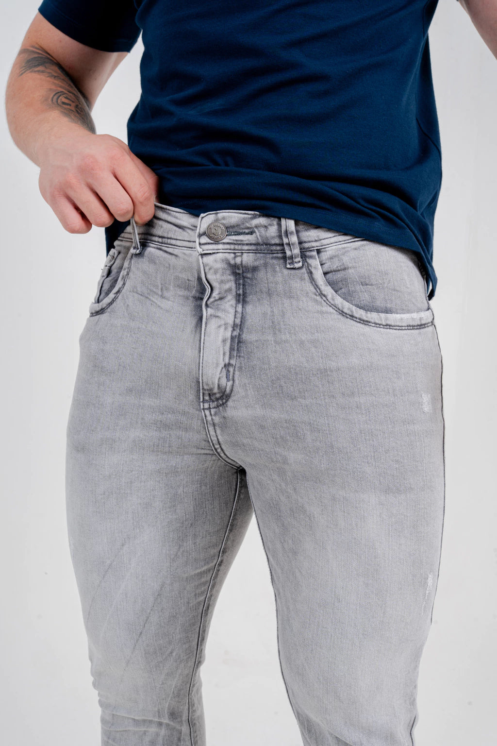 Calça Skinny Destroyed Cinza