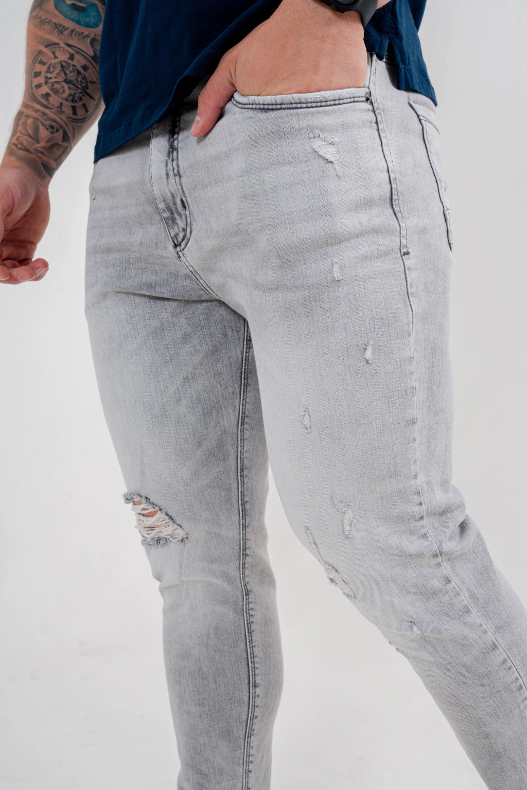 Calça Jeans Skinny Destroyed