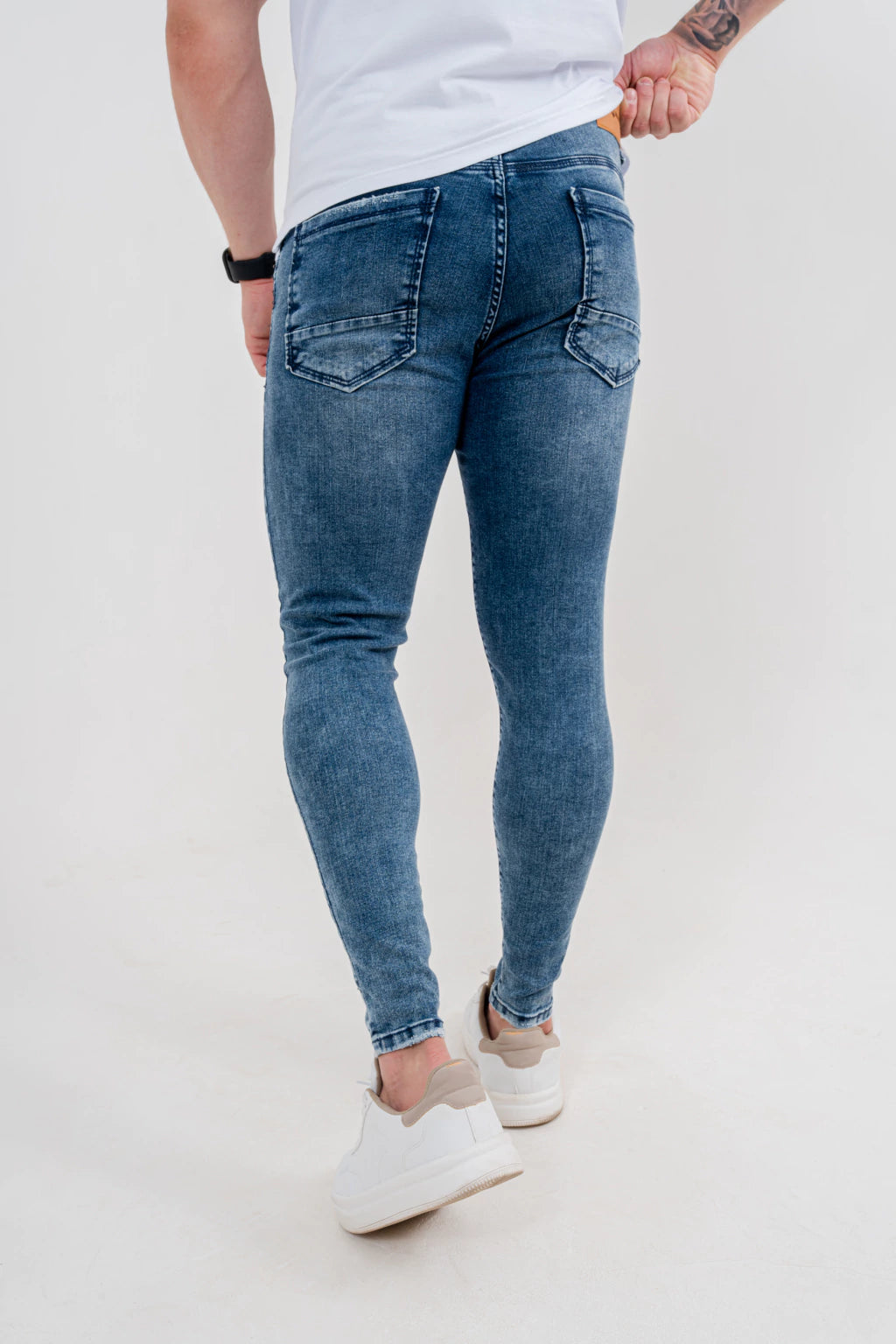 Calça Jeans Skinny Destroyed