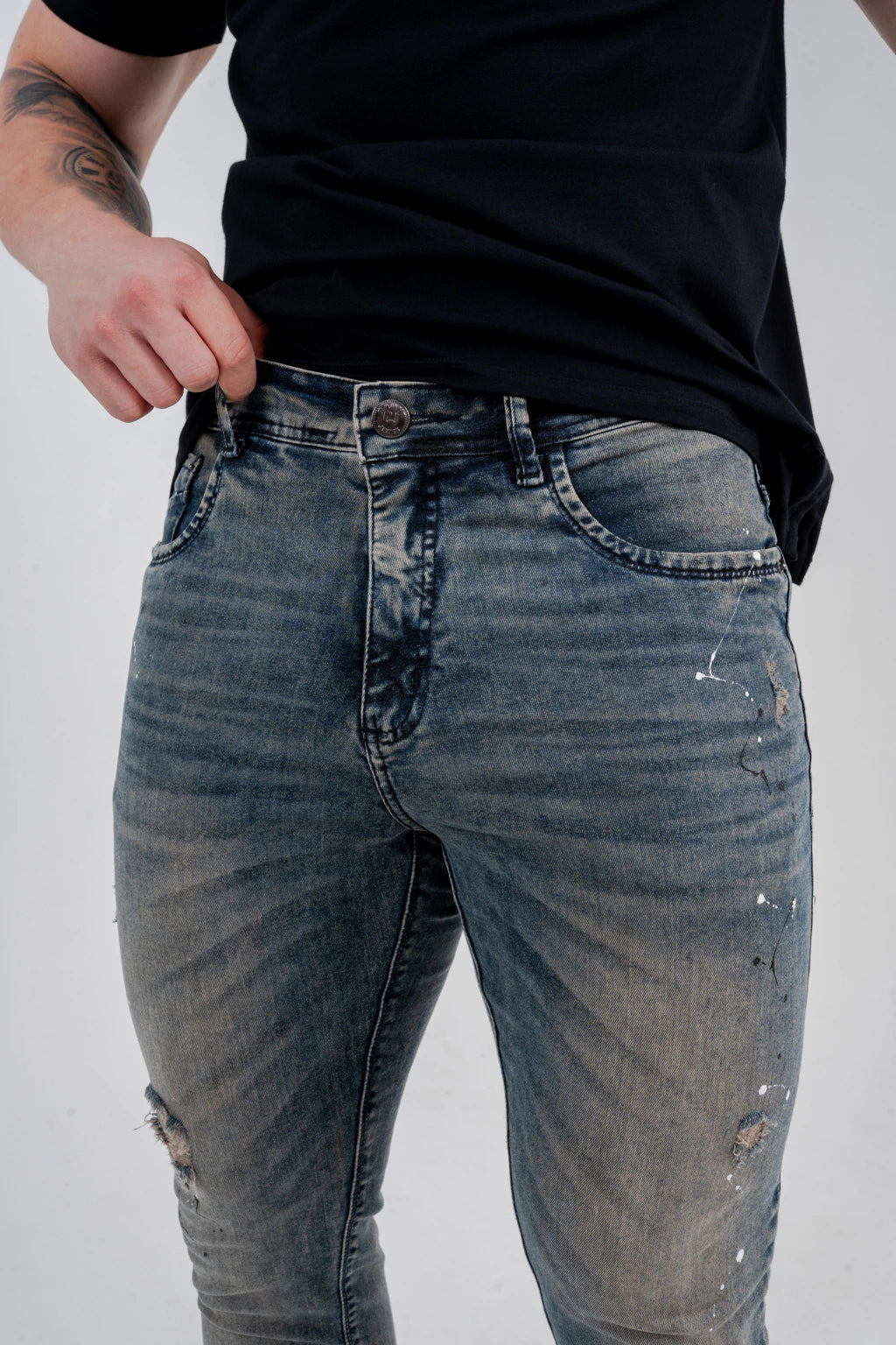 Calça Skinny Destroyed C/Pimento