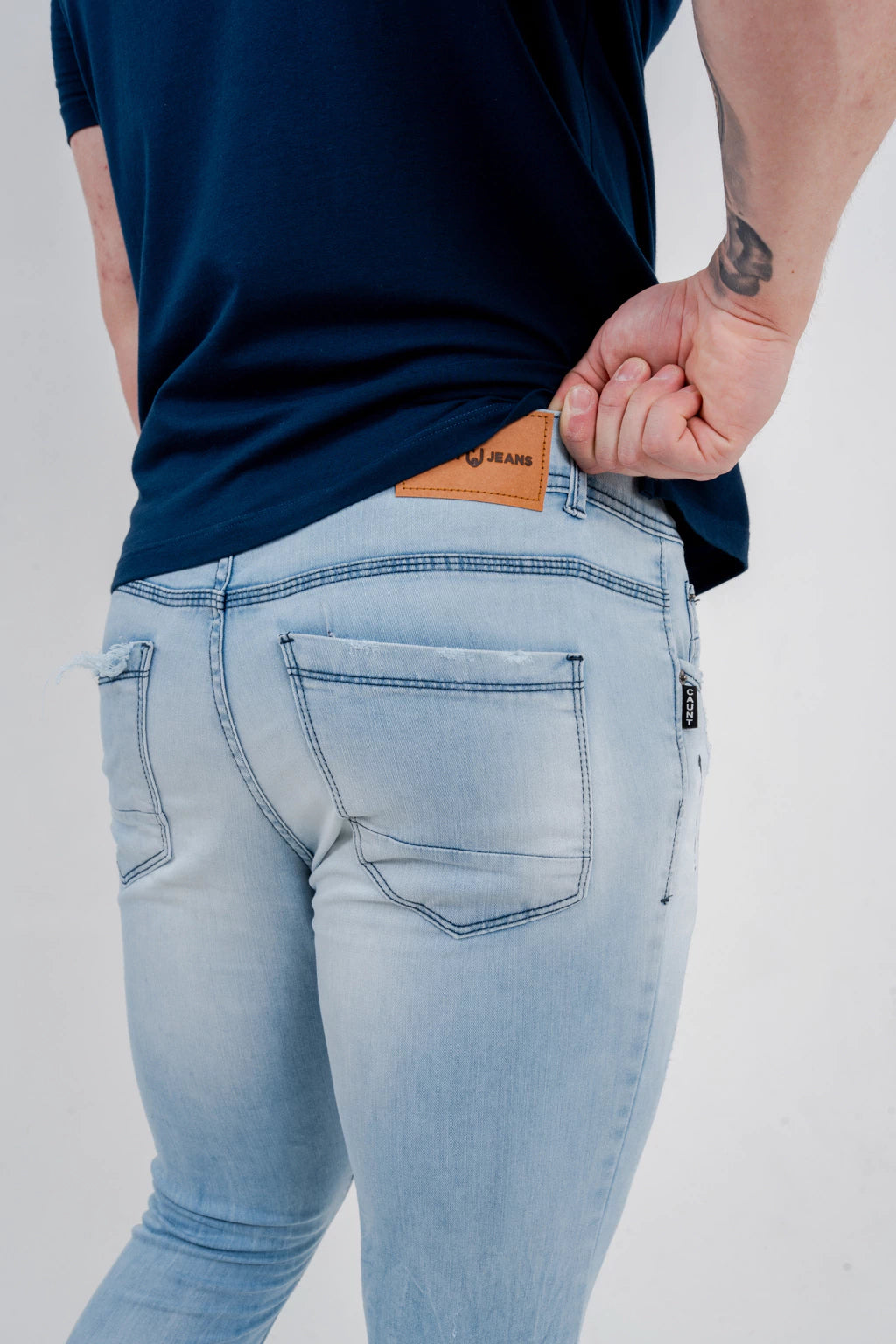 Calça Skinny Destroyed C/Pigmento