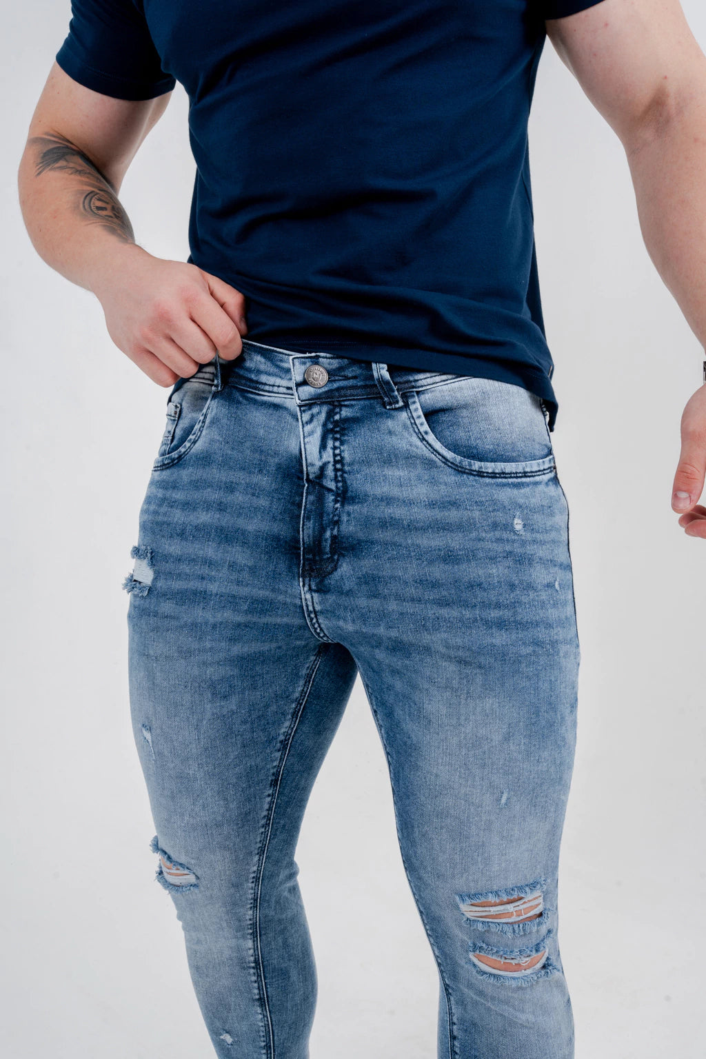 Calça Skinny Destroyed Escura