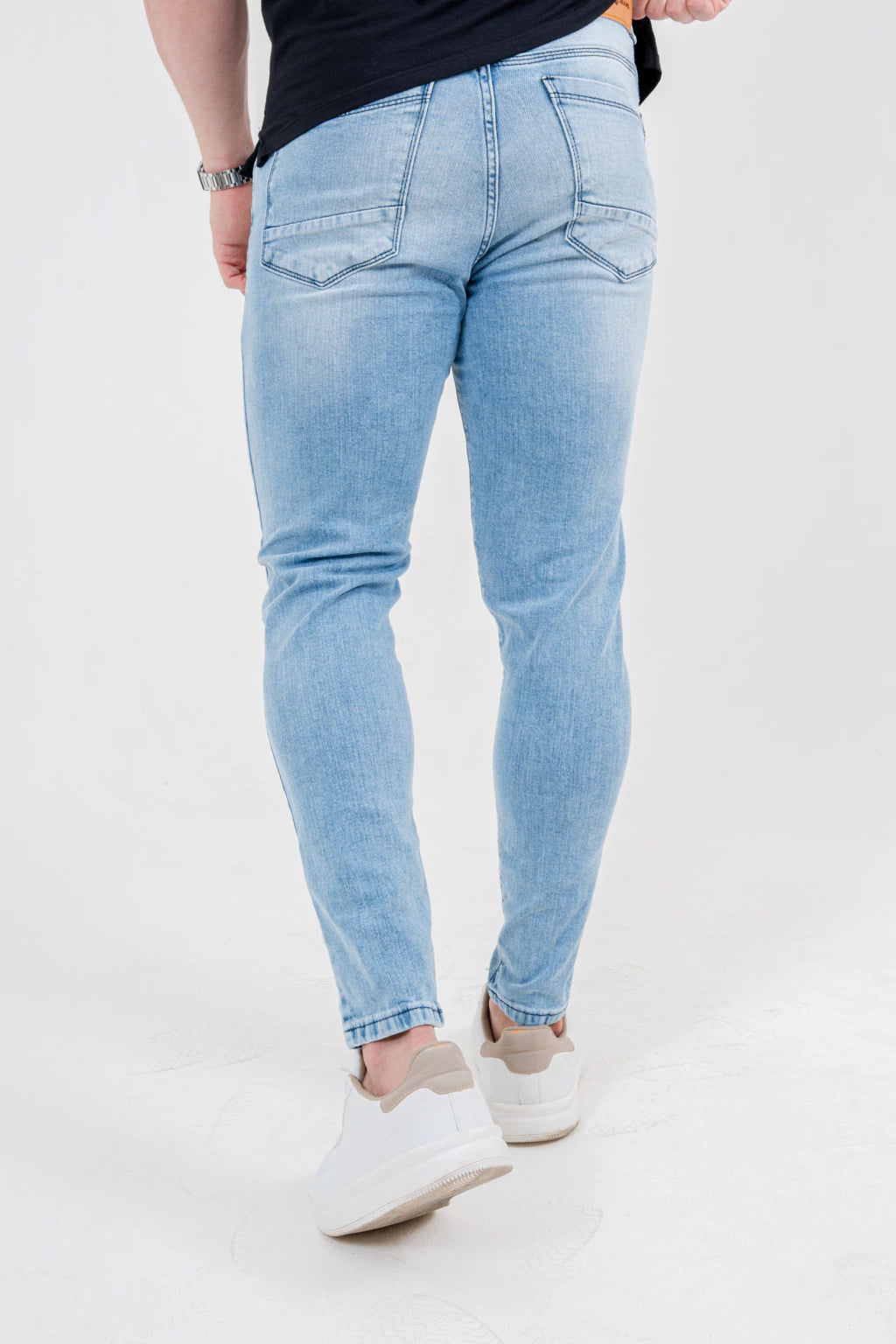 Calça Skinny Básica Clara