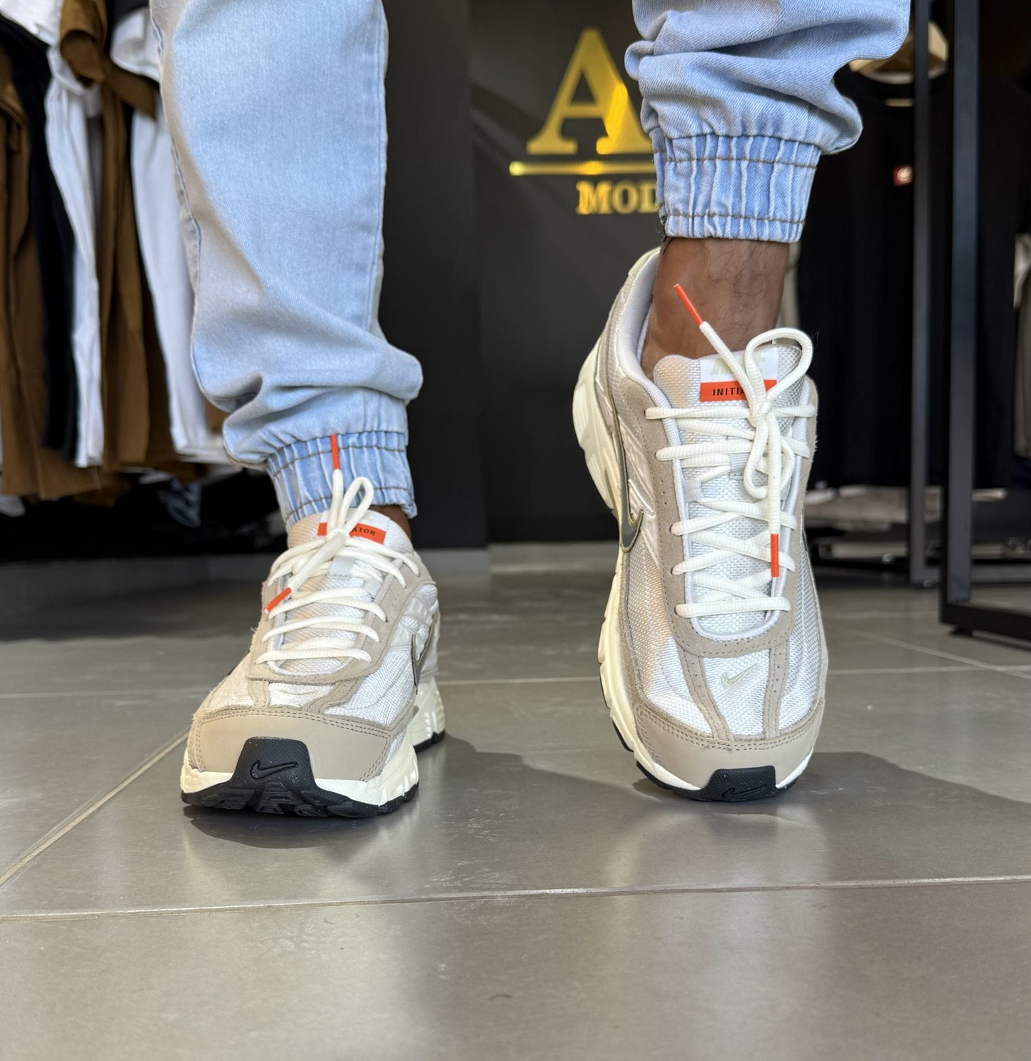 Tênis Nike Initiador Bege