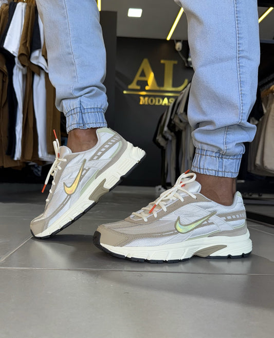 Tênis Nike Initiador Bege