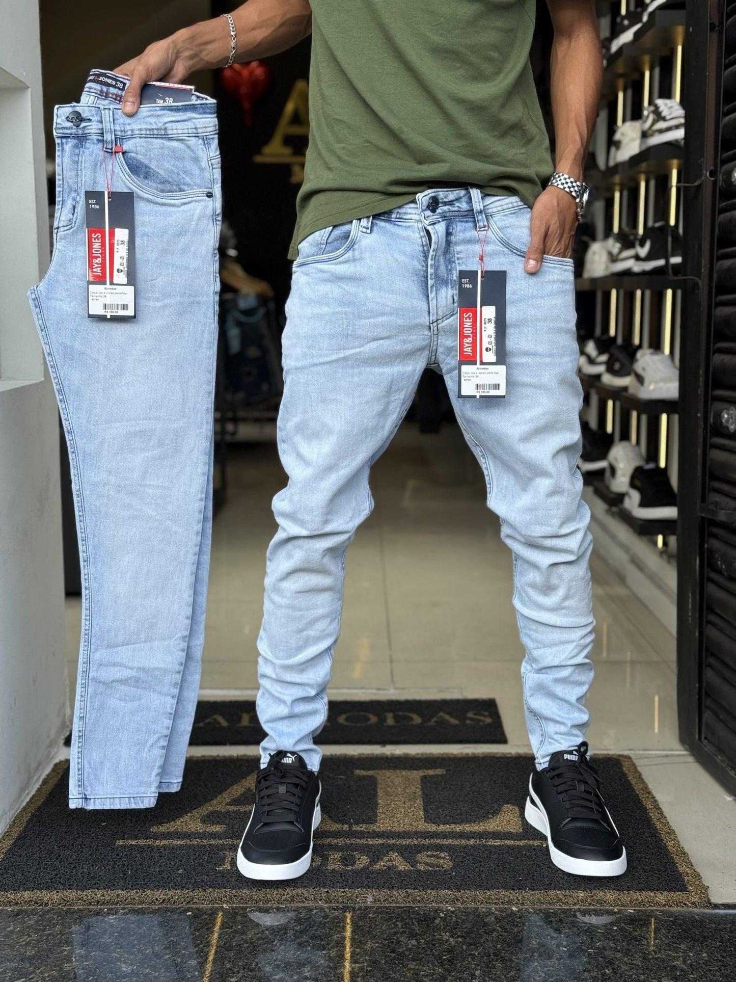 Calça Jay e Jones jeans lisa