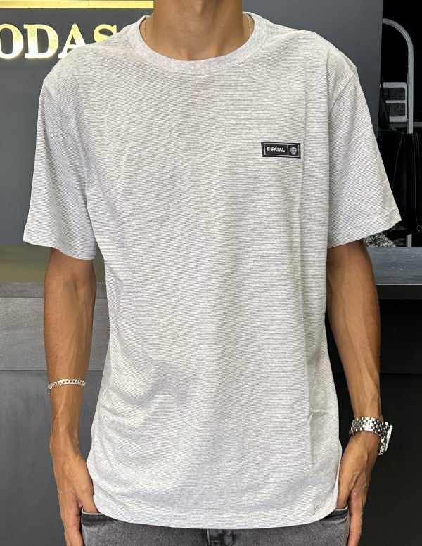 Camiseta fatal est saylor cinza