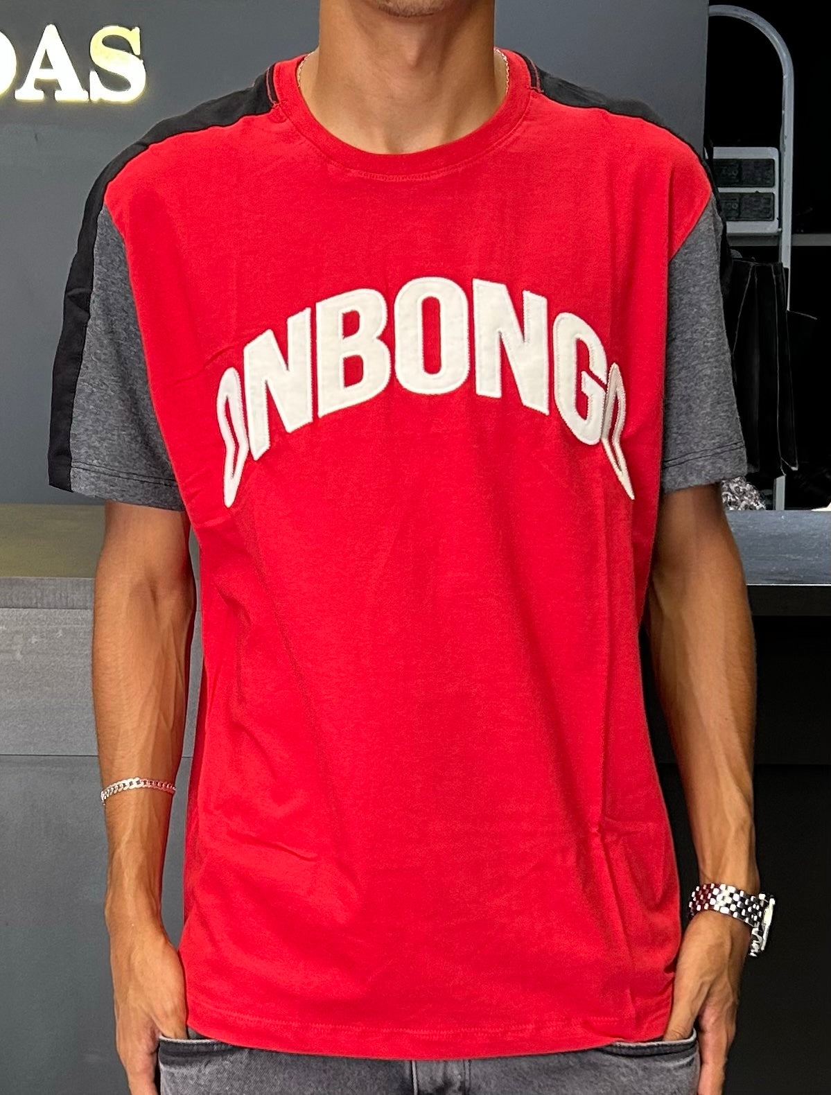 Camiseta ombongo wick vermelho