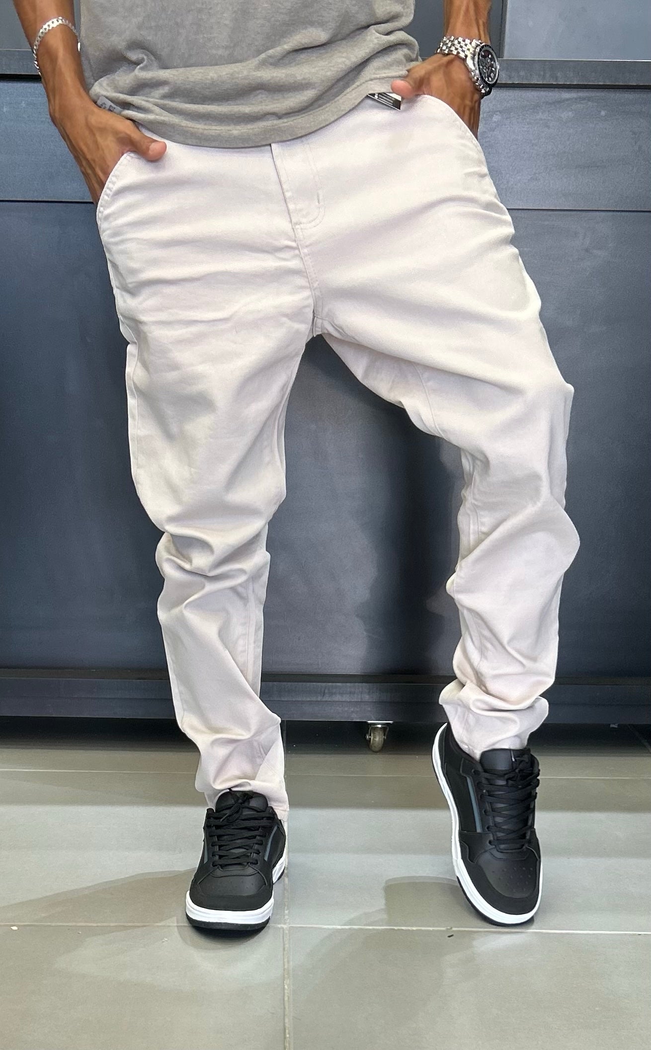 Calça bokker skinny sarja bege claro