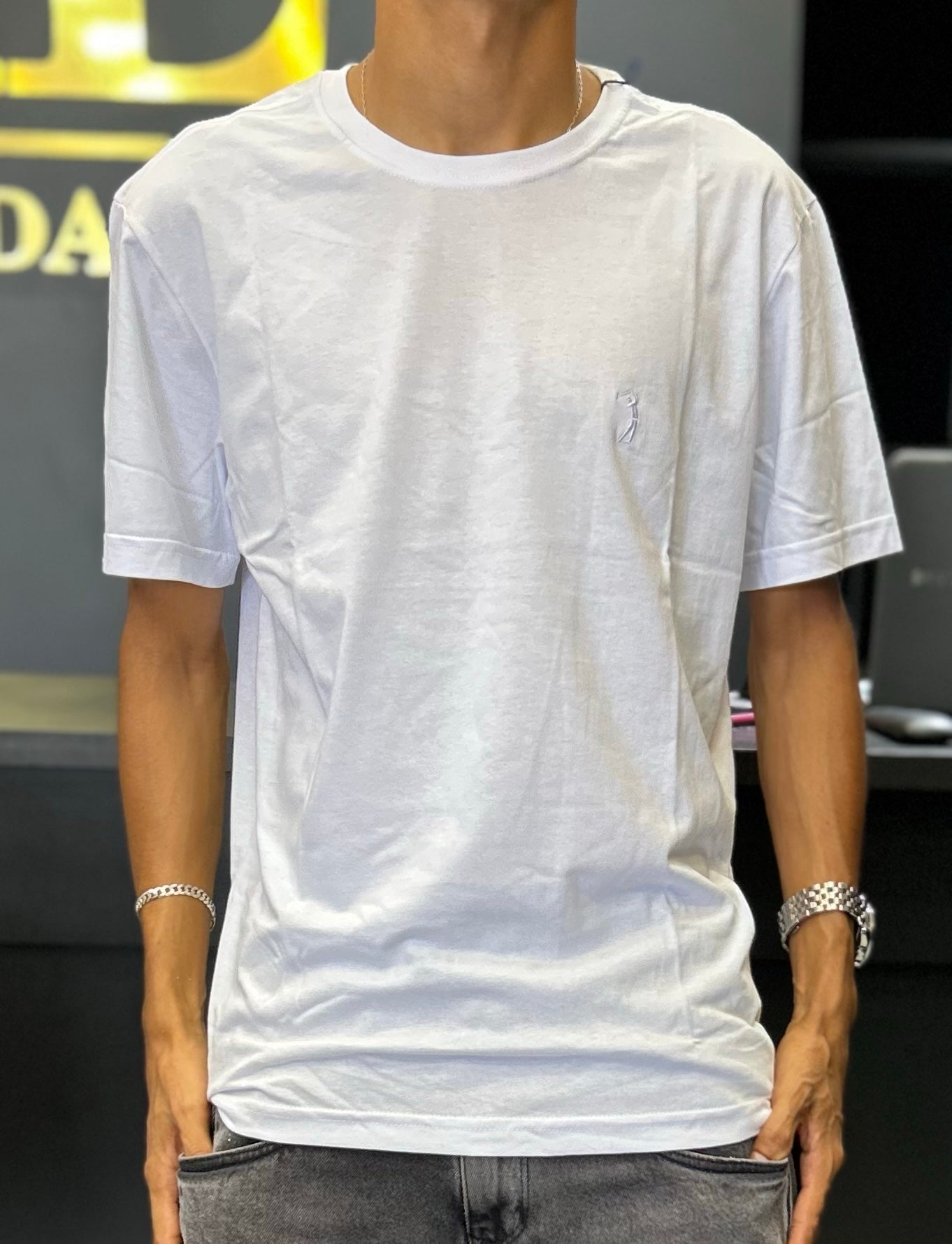 Camiseta Aleatory gola careca