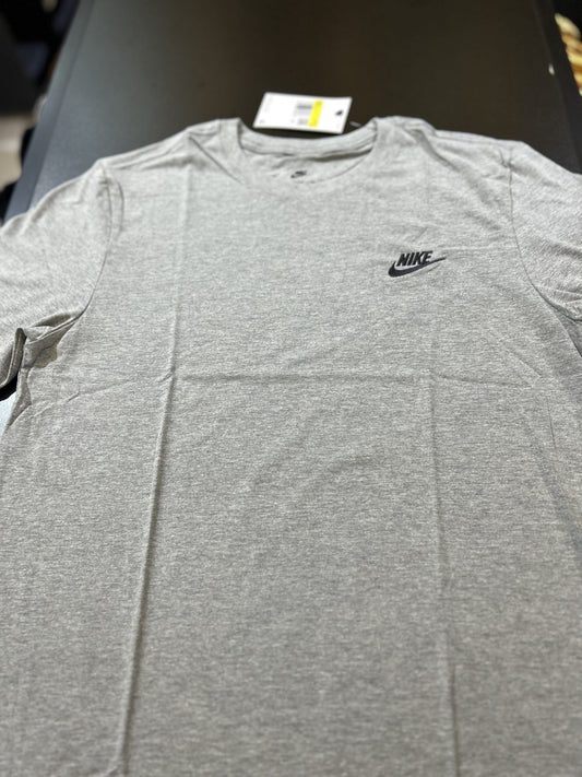 Camiseta Nike NSW Club TEE