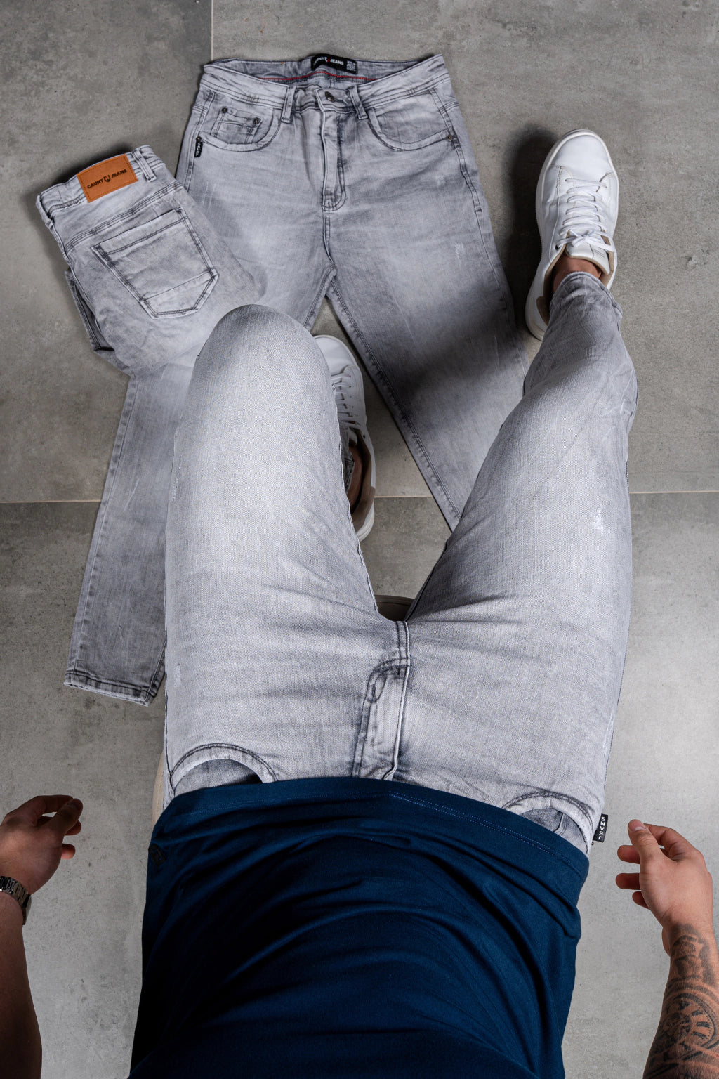 Calça Skinny Destroyed Cinza